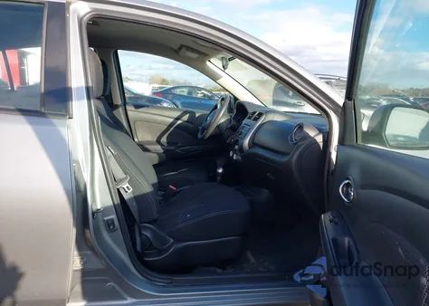 2014 Nissan Versa 1.6 Sv z USA, uszkodzony, nr VIN 3N1CN7AP8EL825512